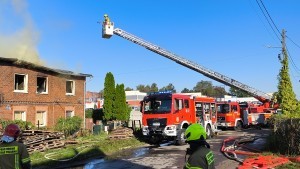 Nocny pożar budynku w Malborku – jedna osoba nie żyje. Policja zatrzymała dwie osoby w tej sprawie. Zobacz wideo i zdjęcia od widzów 19.09.2024