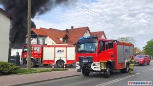 Pożar sali weselnej w Nowej Wsi Malborskiej - ewakuowano 12. osób. Zobacz wideo i zdjęcia 30.04.2025