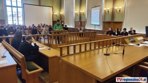 Lekcja prawa w praktyce - uczniowie I LO z Malborka zmierzyli się z tematem hejtu. Wideo i zdjęcia