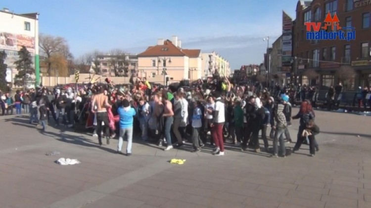 Malbork: Harlem Shake opanował i nas! - 9.03.2013