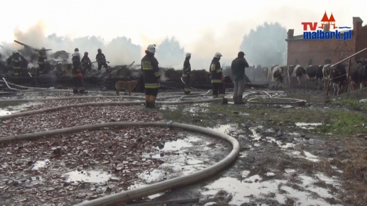 Pożar stodoły po uderzeniu pioruna w Pręgowie - 04.07.2013