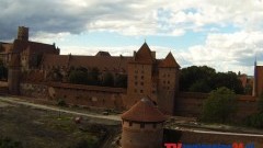 TRWAJĄ PRACE PRZY ODBUDOWIE DAWNEGO WEJŚCIA DO MALBORSKIEGO ZAMKU. WKRÓTCE WIĘCEJ Z BIAŁEGO 24. TV MALBORK – 21.09.2013