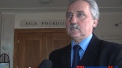 „TO SĄ SKANDALICZNE ZACHOWANIA!” MÓWI SENATOR CZARNOBAJ. KOMENTARZ DO WYDARZEŃ SESJI RADY GMINY STEGNA - 28.11.2013
