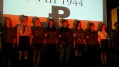 70 LAT TEMU, PO 63 DNIACH WALKI UPADŁO POWSTANIE WARSZAWSKIE. UROCZYSTY APEL W ZSP NR 1 W MALBORKU – 02.10.2014