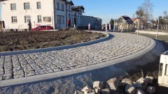 Nowy Dwór Gdański. Pierwszy etap budowy ronda na DK 502 zakończony – zobacz wideo.
