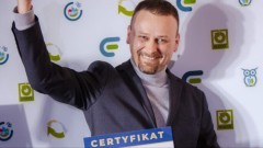 Malbork. Uczniowie I LO zbierali elektrośmieci, teraz będą mieli ogród wertykalny.