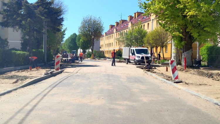 Malbork. Remont ul. Nowowiejskiego już na ukończeniu - zobacz wideo…