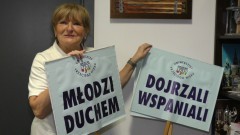 Założycielka Uniwersytetu Trzeciego Wieku w Malborku Teresa Żelazo podsumowuje swoje 35-lecie pracy zawodowej. Wideo