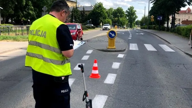 Malbork. Dwa wypadki jednego dnia – zderzenie rowerzystek i potrącenie&#8230;