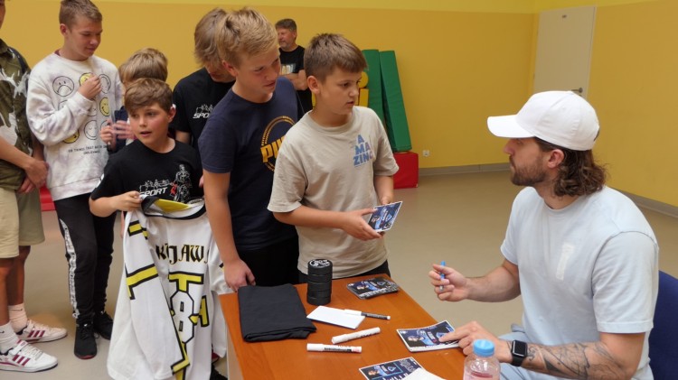 Malbork. Spotkanie z hokeistą Wojtkiem Stachowiakiem ? Wicemistrzem Świata…