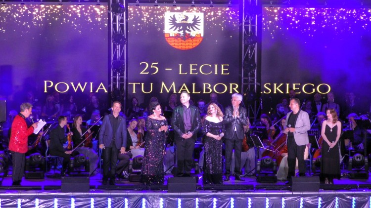 Koncert Galowy z okazji 25-lecia Powiatu Malborskiego - Przeżyjmy to…