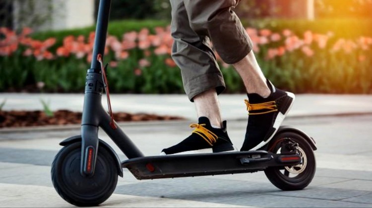 Malbork. 2,5 tys. zł mandatu za przejażdżkę hulajnogą elektryczną…