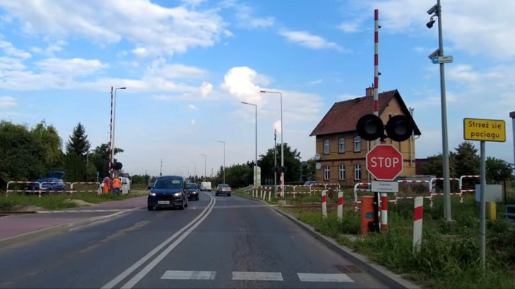 Nie działają rogatki na przejeździe kolejowo-drogowym w ciągu ul.…