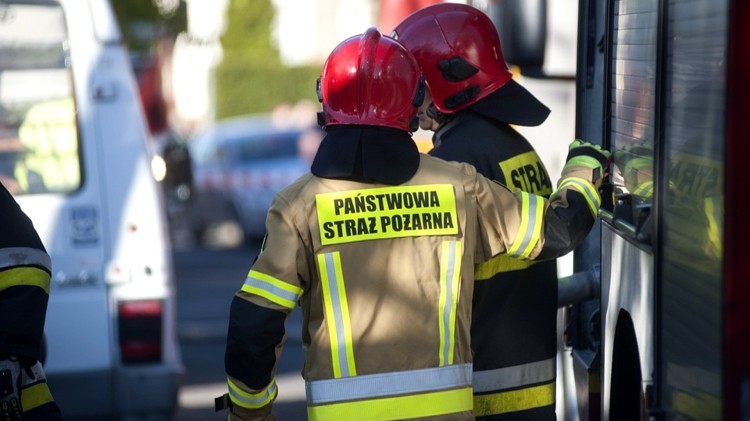 Kolizje, wypadki drogowe i podpalenie ubrań w mieszkaniu – raport sztumskich…
