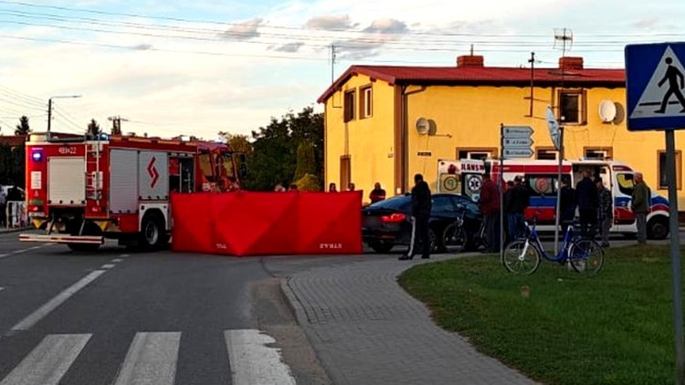 Miłoradz. Osobówka potrąciła 74-letnią rowerzystkę – kobieta trafiła do szpitala.