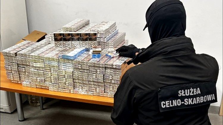 Nielegalne zapasy na zimę – funkcjonariusze KAS znaleźli prawie 30…