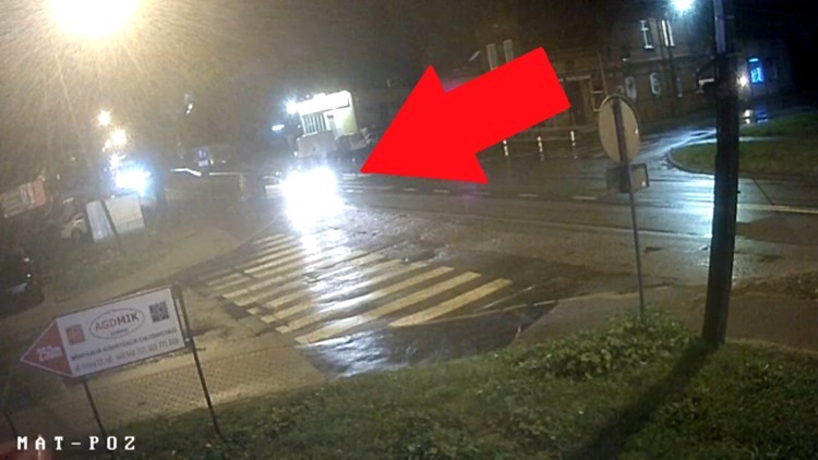 Malbork. Potrącenie na Alei Wojska Polskiego – policja szuka świadków. Zobacz wideo