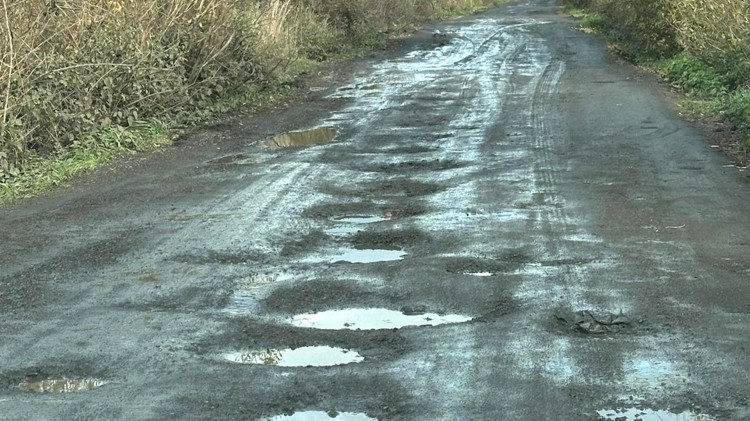 Gmina Miłoradz. Problemy z jazdą po tymczasowej drodze technicznej –…