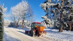 Gmina Sztutowo. Odśnieżanie dróg w okresie zimowym.