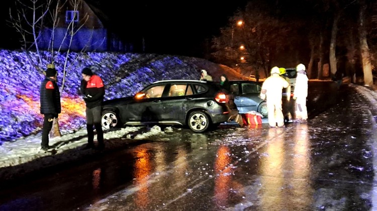 Powiat sztumski. Kolizja trzech aut w Kościelcu – policjanci apelują…