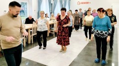 Dzień otwarty i zajęcia taneczne w Centrum Aktywności Seniora w Mątowach Wielkich.
