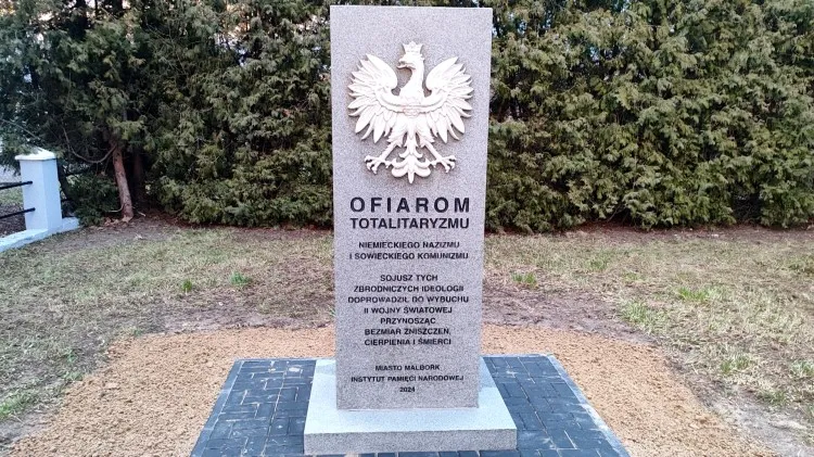 Malbork. Uroczyste odsłonięcie Pomnika Ofiar Totalitaryzmu Niemieckiego&#8230;