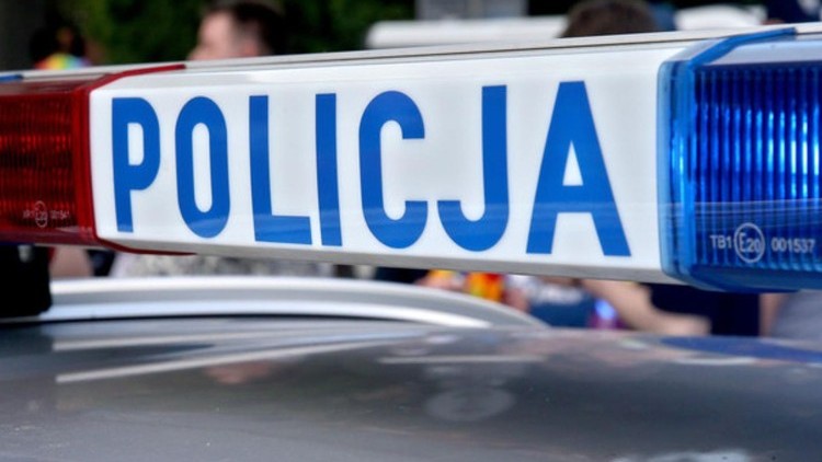 Nielegalnie sprzedawała alkohol w domu – starsza kobieta usłyszała zarzut.