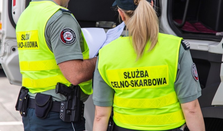 Fiskus z trzycyfrowym wzrostem rdr. kontroli celno-skarbowych. Blisko…