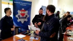 Sztum. Policjanci na Targach Pracy i Edukacji zachęcali do wstąpienia&#8230;