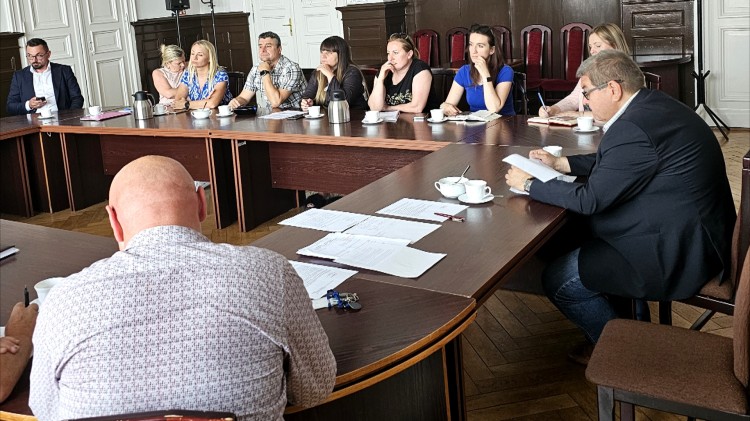 Malbork. Powiatowy Zespół Zarządzania Kryzysowego rozmawiał o pożarach…