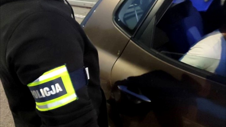 Powiat sztumski. Poszukiwany listem gończym 27-latek wpadł podczas nocnej…