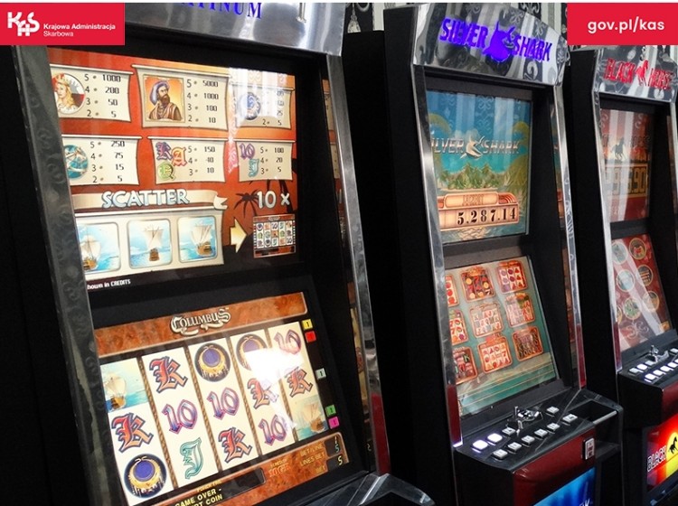 MF: KAS przejęła blisko 600 nielegalnych automatów do gier w woj. mazowieckim…