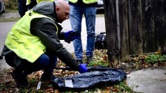 Malbork. Policjanci zabezpieczyli broń na terenie Muzeum Zamkowego – ćwiczenia służb mundurowych.