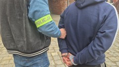 Mierzeja Wiślana. Okradali automaty z zabawkami i sklepy spożywcze – trzy osoby zatrzymane.