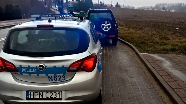 Kierowca osobówki miał blisko 2,5 promila alkoholu w organizmie.