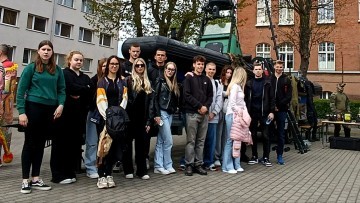 Mundurowa młodzież z Malborka z wizytą w Morskim Oddziale Straży Granicznej.