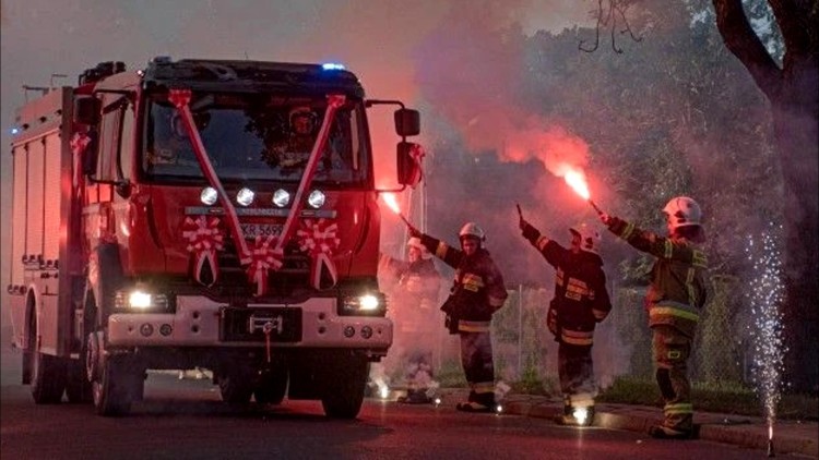 Nowy wóz dla OSP Kończewice - prawie pół miliona złotych dotacji na samochód gaśniczy.
