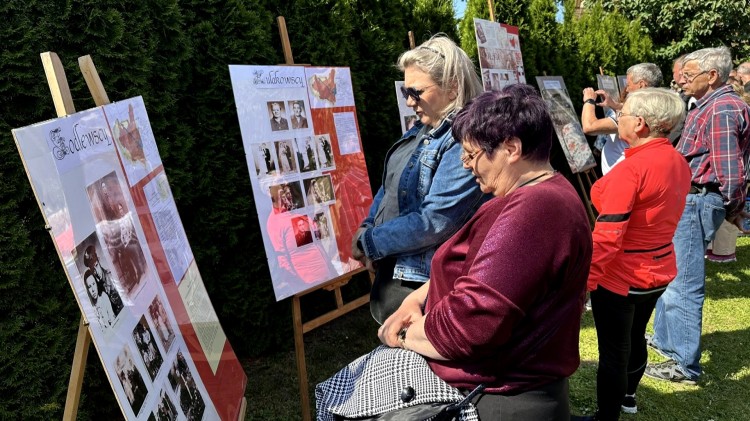 Z Wołynia na Żuławy ? 80. lat historii, wspomnień i wdzięczności.