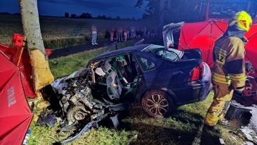Groźny wypadek w gminie Nowy Staw - cztery osoby trafiły do szpitala.