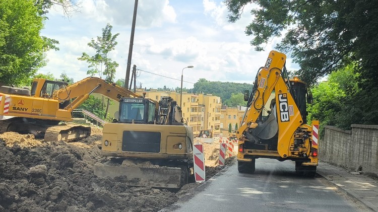 Trwa rozbudowa drogi wojewódzkiej 515 w Dzierzgoniu — przejazd będzie…