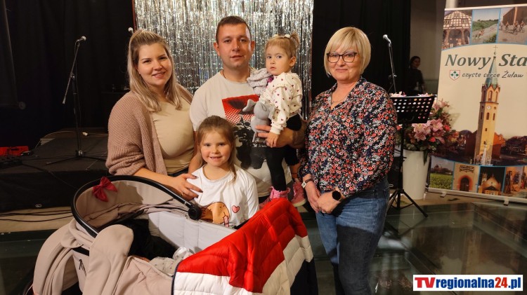 Jak oni śpiewają? – Nowy Staw po raz kolejny pokazał moc dobra. Wideo…