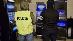 „Hazardowy biznes” przerwany – kilkanaście nielegalnych automatów…