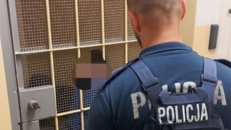 Policjanci zatrzymali dwóch poszukiwanych na terenie powiatu sztumskiego.