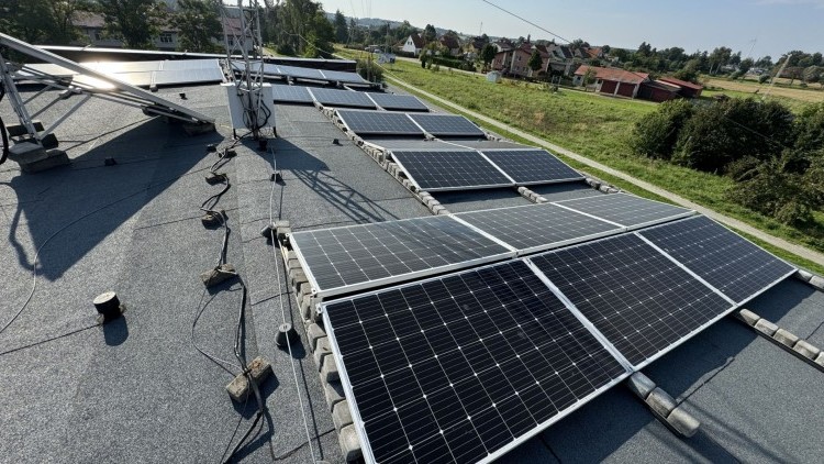 Zielona rewolucja w Mikołajkach Pomorskich – wiejska gmina staje się liderem energetycznej transformacji.