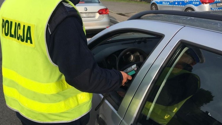 Sztumska policja zatrzymała dwóch nietrzeźwych kierowców.