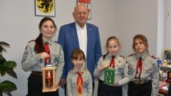 Betlejemskie Światło Pokoju zapłonęło w Starostwie Powiatowym w Sztumie.