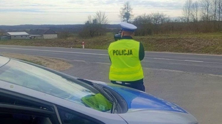 Sztumscy policjanci zatrzymali kierowcę pędzącego 117 km/h w terenie…