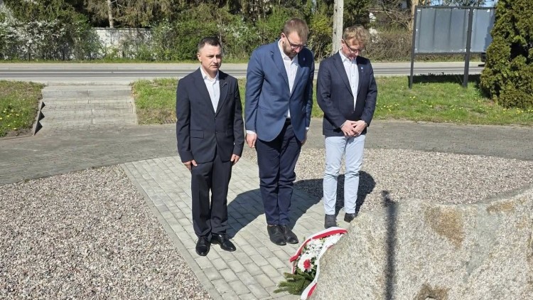 Władze Gminy Sztutowo oddały hołd Konstytucji 3 Maja.