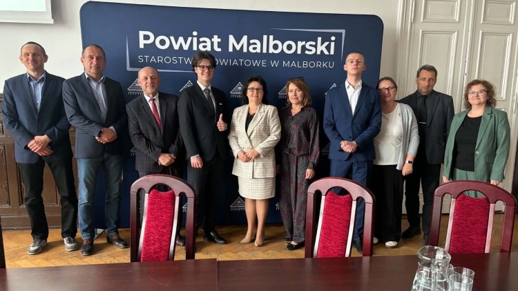 Projekt onBoard w Starostwie Powiatowym w Malborku. Rozmowy o łączeniu…