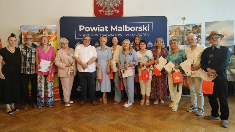„Żuławskie Inspiracje” zakończone. Artyści przekazali swoje dzieła dla Hospicjum w Malborku